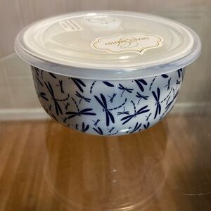 - - Brand new Grace Pantry Bowl With Lid .6”